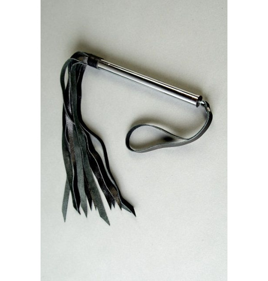 Флогер с металлической ручкой - 68 см.