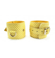 Кожаные наручники  Желтый питон
