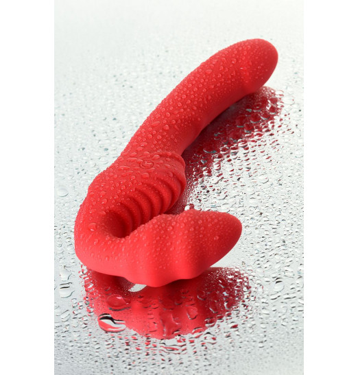 Красный безремневой страпон с вибрацией Красный безремневой страпон с вибрацией