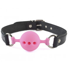 Розовый кляп-шар на черных кожаных ремешках