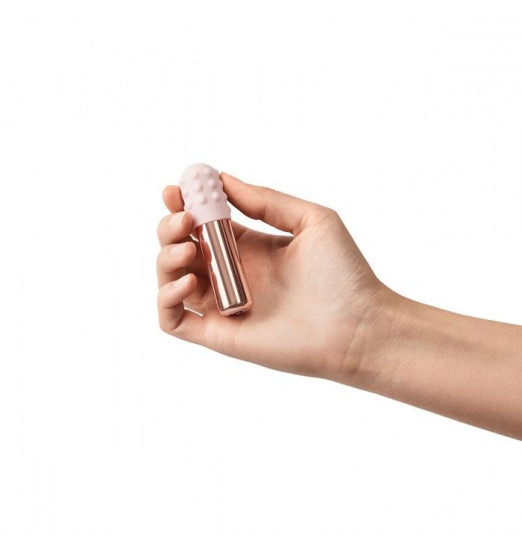 Пудровая вибропулька Le Wand Bullet с 2 нежными насадками