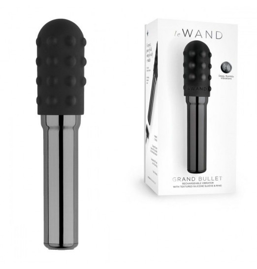 Чёрный жезловый вибратор Le Wand Grand Bullet с двумя нежными насадками Чёрный жезловый вибратор Le Wand Grand Bullet с двумя нежными насадками