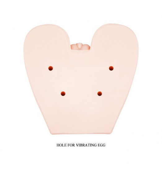 Пышная попка с двумя входами и вибрацией Пышная попка с двумя входами и вибрацией