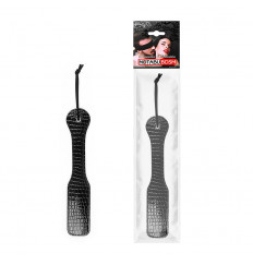 Черная шлепалка с узором под рептилию - 32 см.