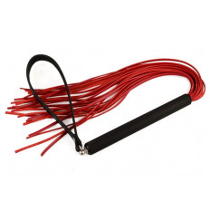 Красная кожаная плеть MIX с черной рукоятью - 47 см. Красная кожаная плеть MIX с черной рукоятью - 47 см.