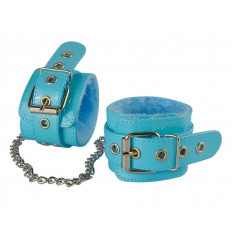 Голубые лаковые оковы с меховой отделкой Голубые лаковые оковы с меховой отделкой