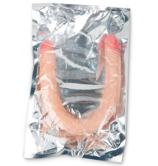 Телесный двусторонний фаллоимитатор - 48,5 см. Телесный двусторонний фаллоимитатор - 48,5 см.