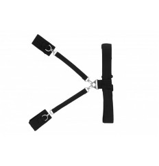 Черный пояс с манжетами для фиксации рук