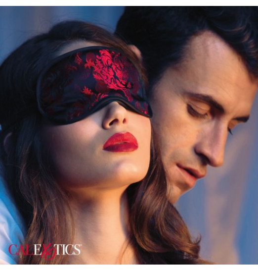 Маска на глаза закрытого типа Blackout Eye Mask