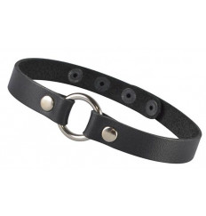 Черный кожаный чокер с колечком и заклепками