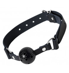 Черный кляп-шарик с отверстиями на регулируемом ремешке
