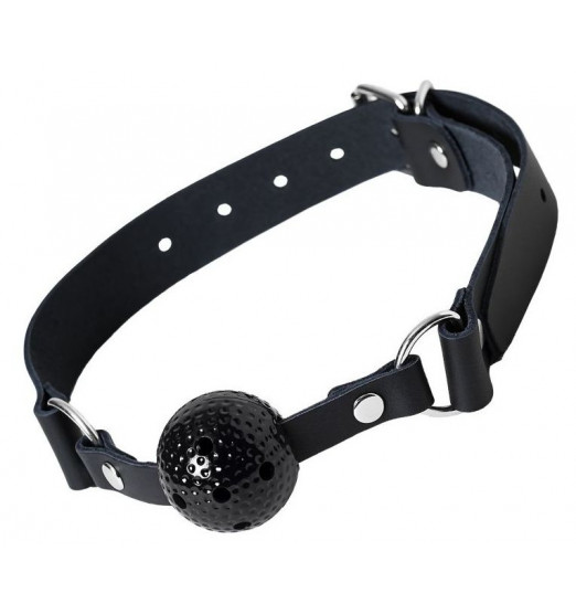 Черный кляп-шарик с отверстиями на регулируемом ремешке