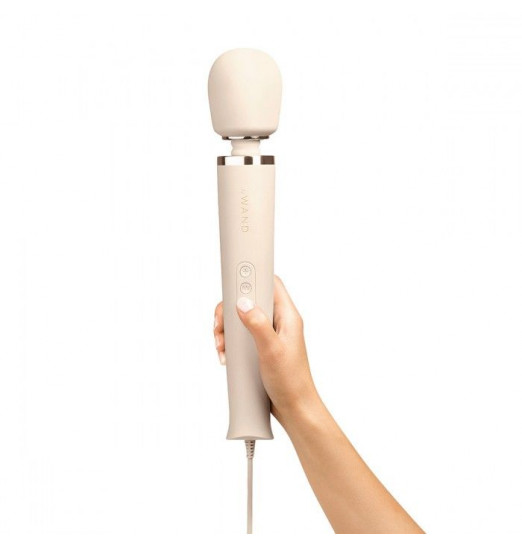 Кремовый проводной вибромассажер Le Wand Cream с 10 скоростями Кремовый проводной вибромассажер Le Wand Cream с 10 скоростями