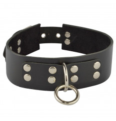 Черный кожаный ошейник с кольцом и клепками