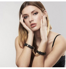 Черные наручники MAZE с цепочкой