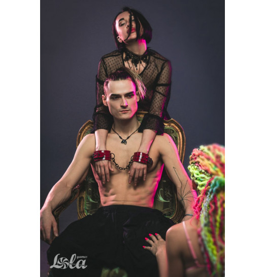 Красно-черные наручники Bizzare Красно-черные наручники Bizzare