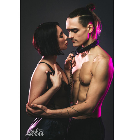 Черный ошейник Sin с поводком