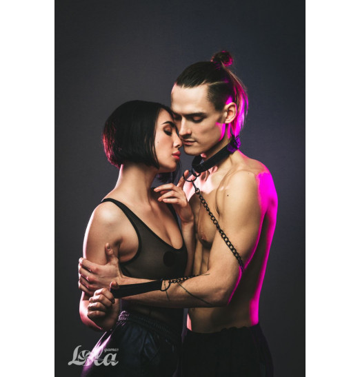 Черный ошейник Sin с поводком