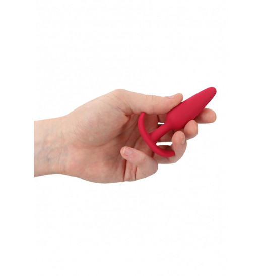 Красная анальная пробка для ношения Slim Butt Plug - 8,3 см. Красная анальная пробка для ношения Slim Butt Plug - 8,3 см.