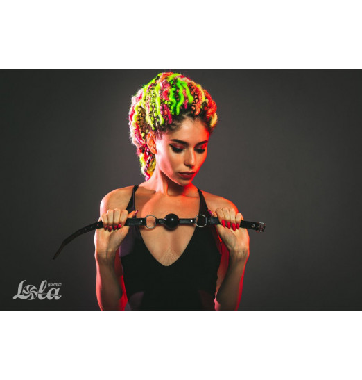 Черный гладкий кляп-шарик Crave