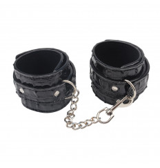 Черные оковы на карабине Surrender Ankle Restraints