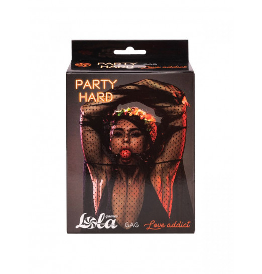 Красный кляп-шар Love Addict на черных ремнях