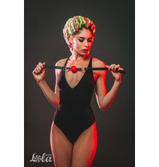 Красный кляп-шар Love Addict на черных ремнях