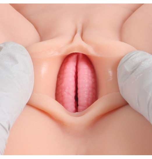 Телесный мастурбатор Victoria с двойным слоем материала