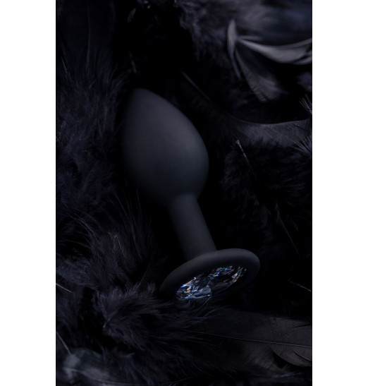 Черная анальная втулка с прозрачным стразом - 7,2 см. Черная анальная втулка с прозрачным стразом - 7,2 см.