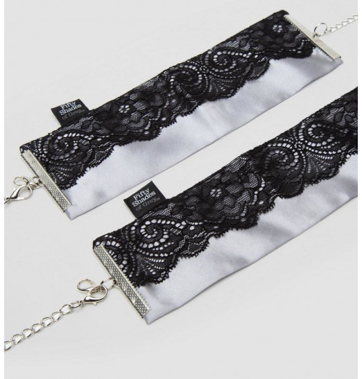 Сатиновые наручники с кружевом Play Nice