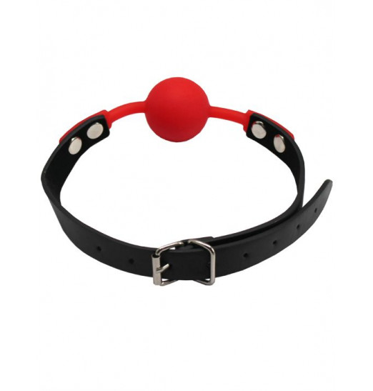 Красный силиконовый кляп-шарик с фиксацией на черных ремешках