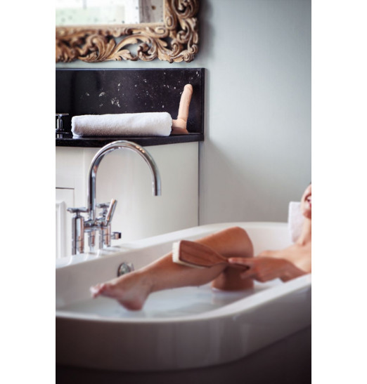 Телесный фаллоимитатор-реалистик Charlie H - 18 см.