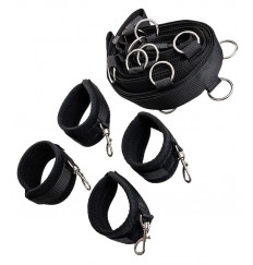 БДСМ-стрепы на кровать