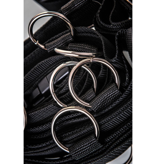 БДСМ-стрепы на кровать