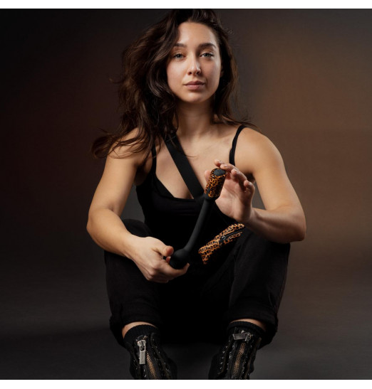 Стильный вибромассажер Nila для G-стимуляции - 21 см.