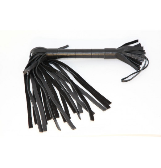 Короткая чёрная плетка из натуральной кожи