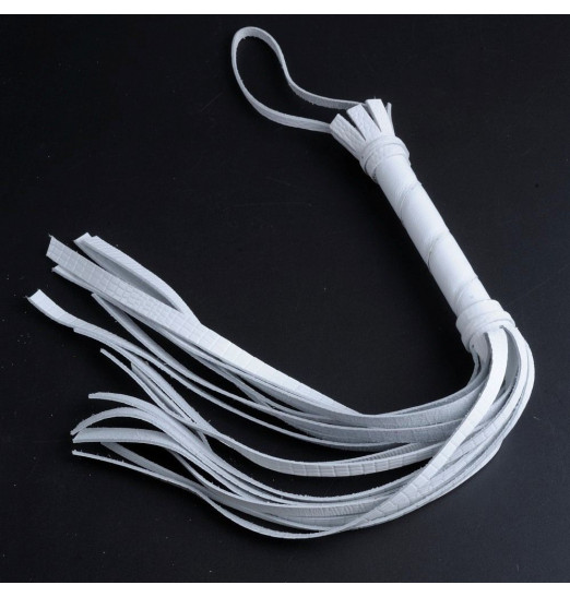 Белая кожаная плеть с 22 хвостами - 40 см. Белая кожаная плеть с 22 хвостами - 40 см.