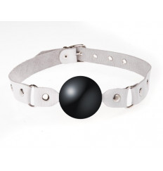 Кляп-шар на белых кожаных ремешках Кляп-шар на белых кожаных ремешках