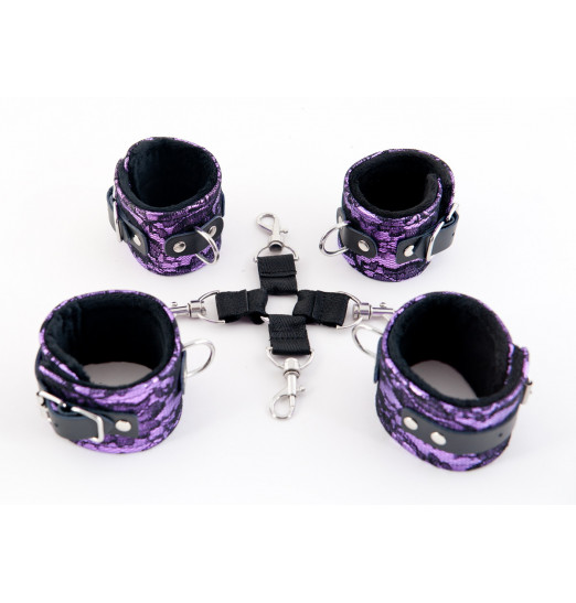 Пурпурный кружевной бондажный комплект