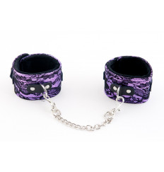 Пурпурные кружевные поножи