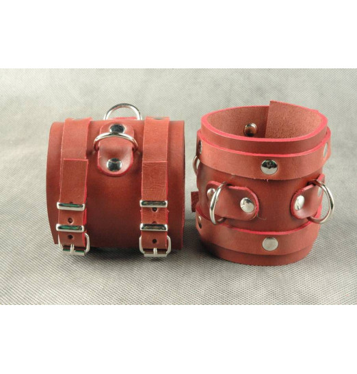 Широкие красные не подшитые наручники