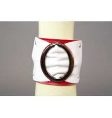 Бело-красный браслет с овальной пряжкой