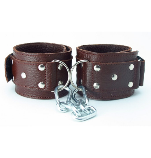 Коричневые кожаные оковы с клепками