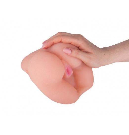 Нежная упругая попка из киберкожи