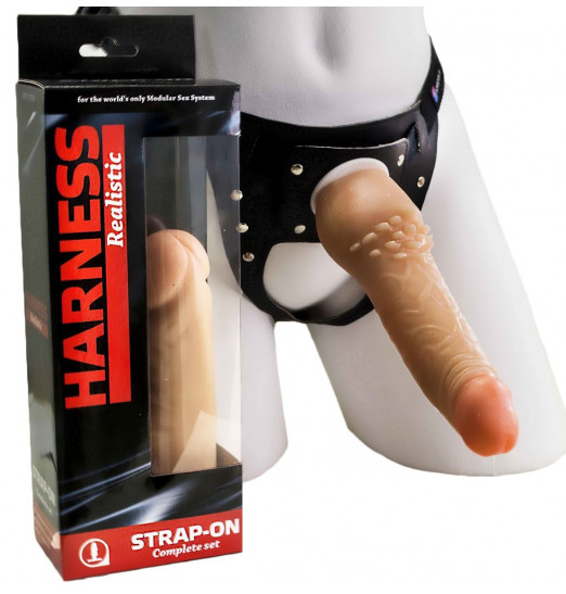 Фаллоимитатор с шипиками на трусиках с плугом - 17,8 см.