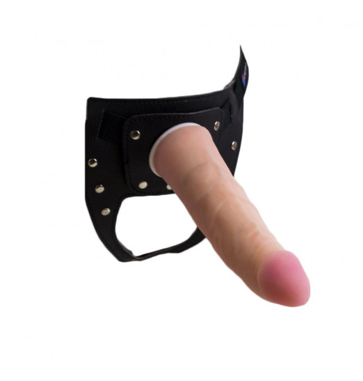 Страпон Харнесс из двух предметов: трусики с плугом и насадка-фаллос - 18 см. Страпон Харнесс из двух предметов: трусики с плугом и насадка-фаллос - 18 см.