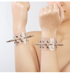 Прозрачные напульсники с шипами и заклепками