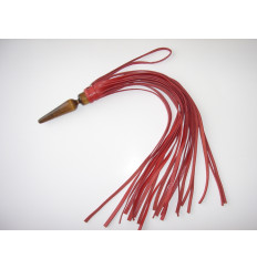 Красная кожная плеть Комета с рукоятью в виде анальной пробки - 60 см. Красная кожная плеть Комета с рукоятью в виде анальной пробки - 60 см.