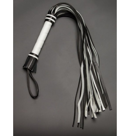 Чёрно-белая многохвостая плеть - 65 см.