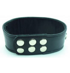 Чёрный кожаный ошейник с полукольцами и клёпками